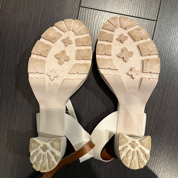 Cute strappy heels from l’Intervalle!! - Picture 3 of 5